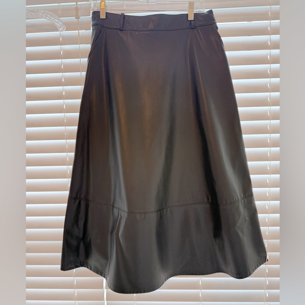 Zara Vegan Leather Midi Black skirt. Medium